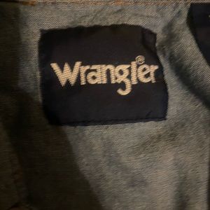 Men’s Wrangler pearl snap western style shirt